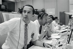 “Gli eroi dietro gli eroi”: online gli audio dell’Apollo 11