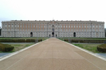 Caserta: in via di digitalizzazione l’Archivio Storico della Reggia