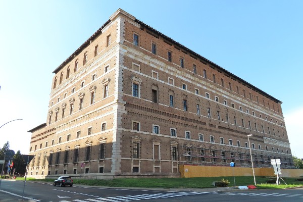 Piacenza, Palazzo Farnese. sede dei Musei civici comunali - foto via Wikipedia